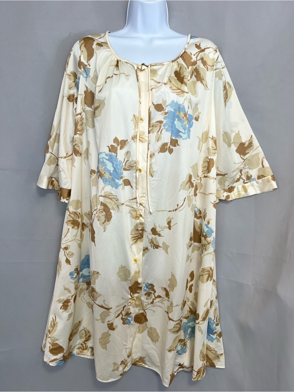 Vintage Val Mode Women’s Floral Beige Blue Robe Medium Made USA